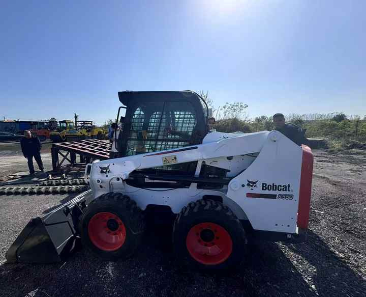 Skid Steer Loader Bobcat S550 Original Wheel Loader in Good Condition on Sale Bobcat 550 - Skid steer loader: picture 1 Skid Steer Loader Bobcat S550 Original Wheel Loader in Good Condition on Sale Bobcat 550 - Skid steer loader: picture 1