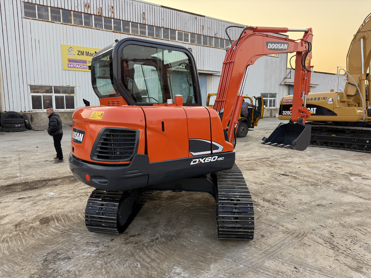 Used Digger DOOSAN DX60 Construction Machinery Construction Digger Used DOOSAN DX60 Cheap Excavator - Crawler excavator: picture 4 Used Digger DOOSAN DX60 Construction Machinery Construction Digger Used DOOSAN DX60 Cheap Excavator - Crawler excavator: picture 4