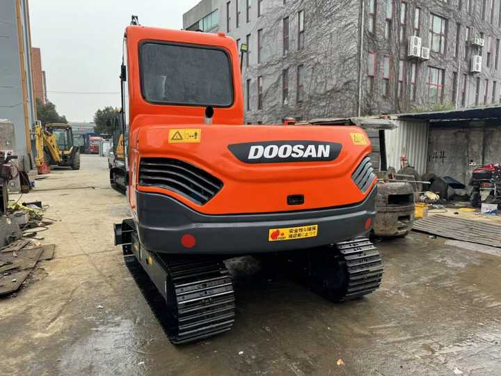 Used Excavator Doosan DX70 75 Excavator Second Hand Digger Used Machinery 7 Ton Used Hydraulic Crawler Excavator - Crawler excavator: picture 5 Used Excavator Doosan DX70 75 Excavator Second Hand Digger Used Machinery 7 Ton Used Hydraulic Crawler Excavator - Crawler excavator: picture 5