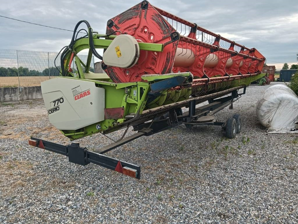 Claas CERIO 770 - Harvester attachment: picture 1 Claas CERIO 770 - Harvester attachment: picture 1