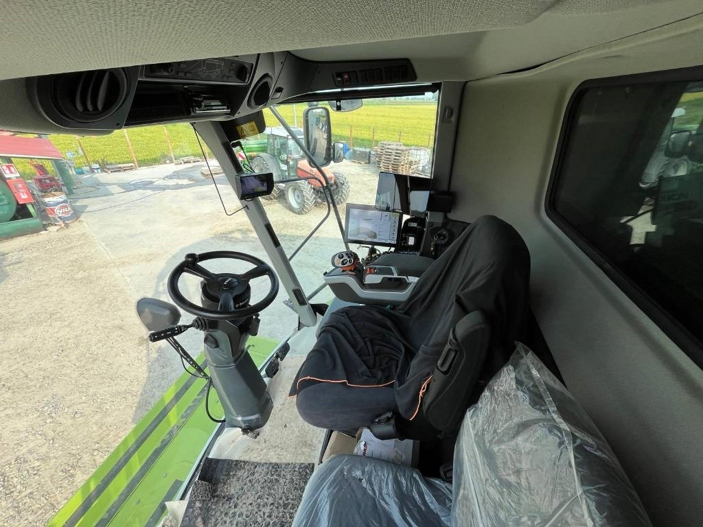Claas LEXION 7600 TT  leasing Claas LEXION 7600 TT: picture 6
