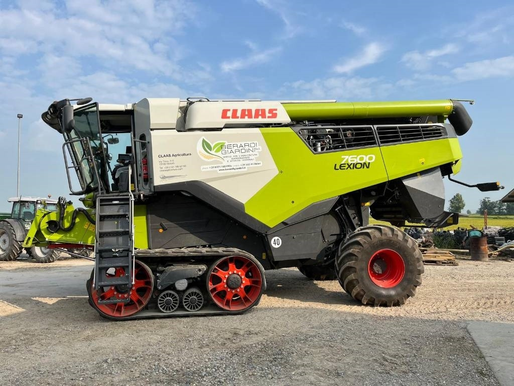 Claas LEXION 7600 TT - Combine harvester: picture 4 Claas LEXION 7600 TT - Combine harvester: picture 4