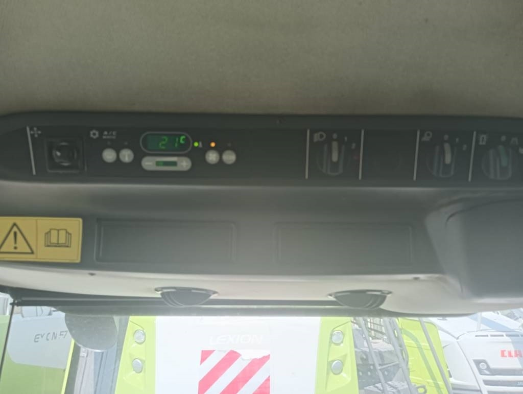 Claas Lexion 570 - Combine harvester: picture 2 Claas Lexion 570 - Combine harvester: picture 2