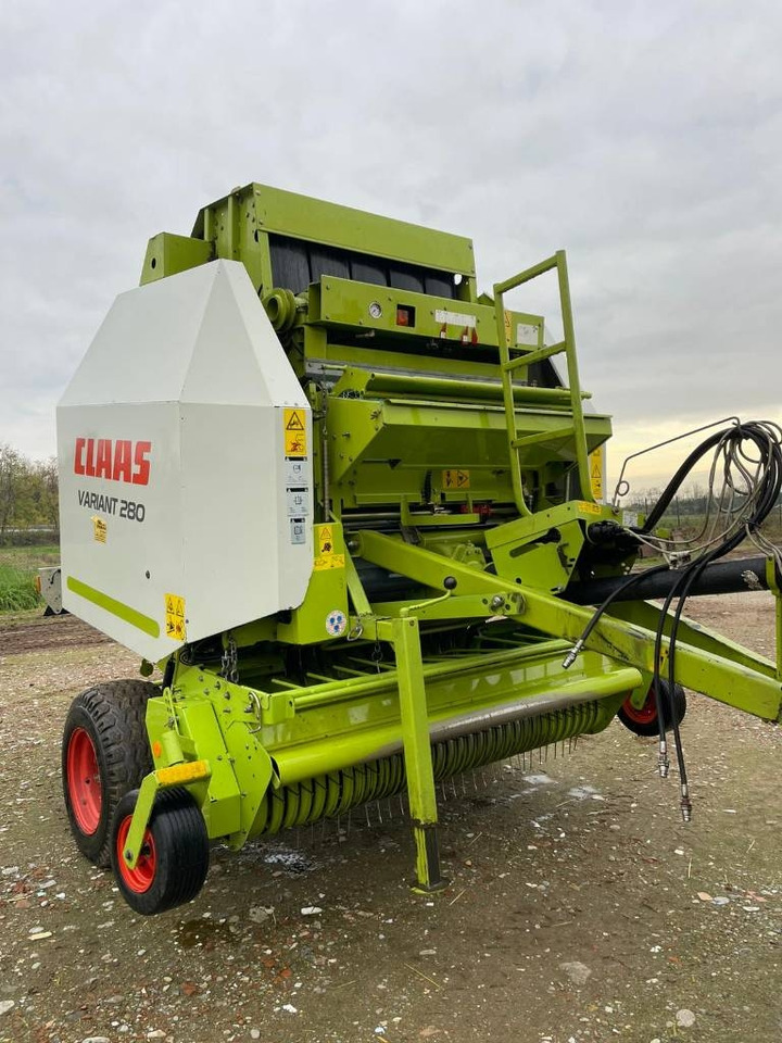 Claas Variant 280 - Round baler: picture 1 Claas Variant 280 - Round baler: picture 1