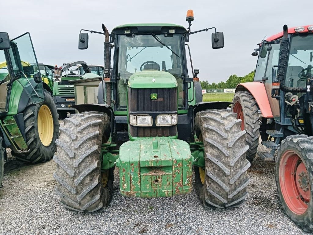 John Deere 6920 - Farm tractor: picture 2 John Deere 6920 - Farm tractor: picture 2