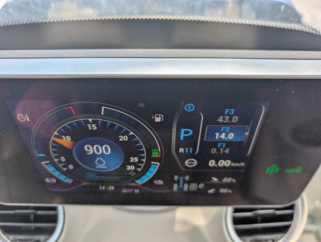 New Holland T 8.380 - Farm tractor: picture 3 New Holland T 8.380 - Farm tractor: picture 3