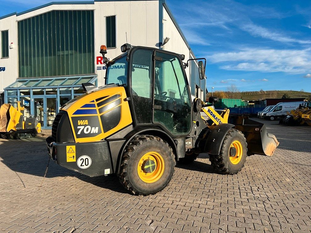 Komatsu WA70M-8E0 - Wheel loader: picture 2 Komatsu WA70M-8E0 - Wheel loader: picture 2
