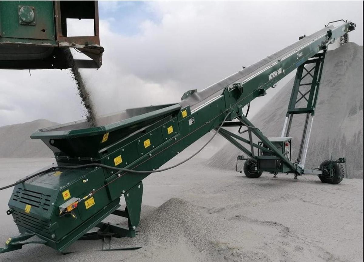 80Ft Heavy Duty Radial Conveyor - Conveyor: picture 1 80Ft Heavy Duty Radial Conveyor - Conveyor: picture 1