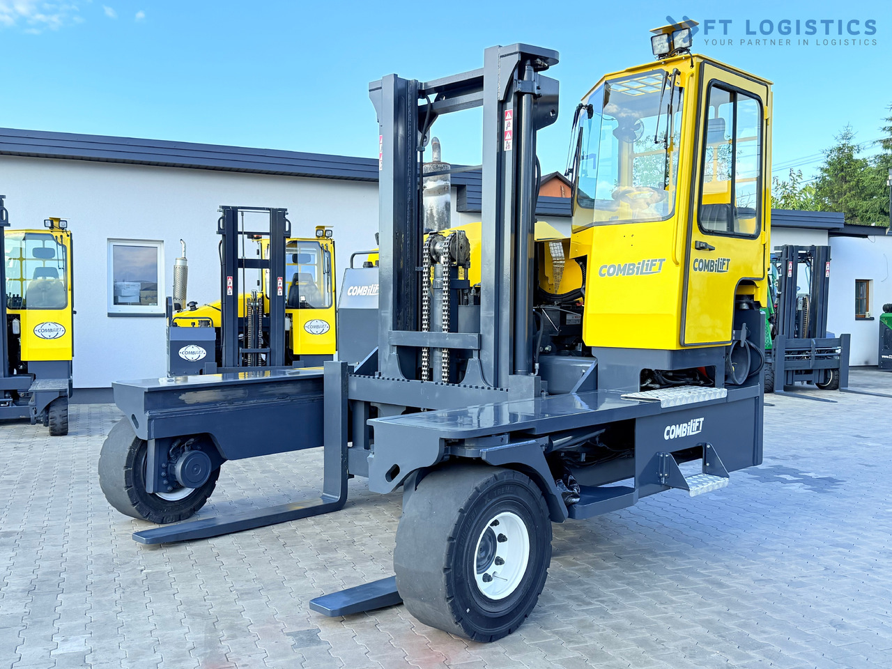 COMBILIFT C14000 / DUPLEX 3600MM / FREE-LIFT / POSITIONER - 4-way reach truck: picture 1 COMBILIFT C14000 / DUPLEX 3600MM / FREE-LIFT / POSITIONER - 4-way reach truck: picture 1