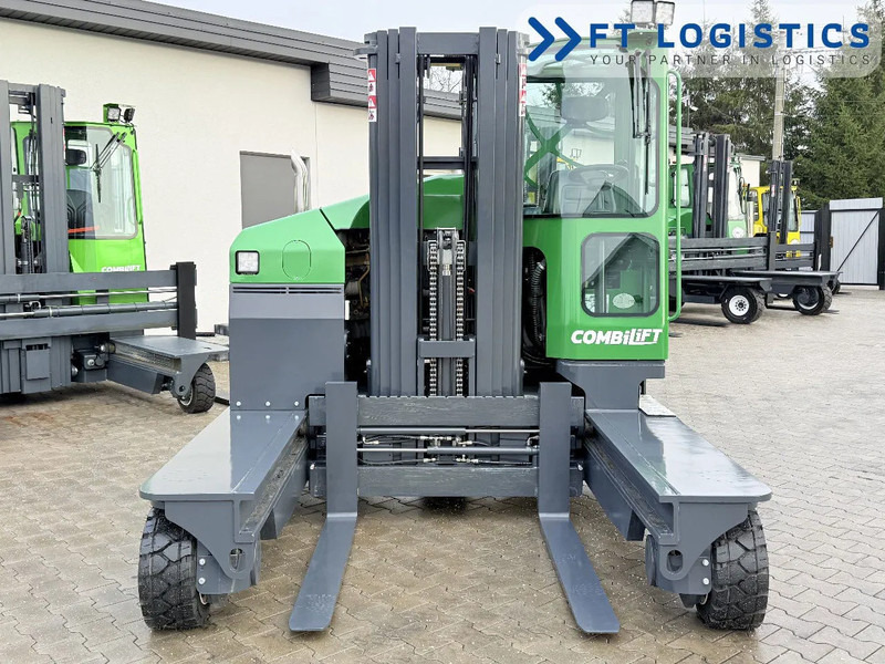 Combilift C4500 | DIESEL | TRIPLEX 4900MM | FORK POSITIONER | FULL CABIN | FREE LIFT | PERFECT CONDITION | A wide range of four-way and si - 4-way reach truck: picture 3 Combilift C4500 | DIESEL | TRIPLEX 4900MM | FORK POSITIONER | FULL CABIN | FREE LIFT | PERFECT CONDITION | A wide range of four-way and si - 4-way reach truck: picture 3