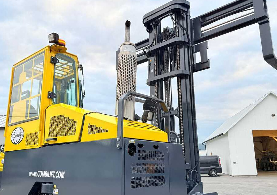 4-way reach truck Combilift C5000 / TRIPLEX 7500MM / WIDE FORK POSITIONER / FREE LIFT / NEW TYRES / HEATED CABIN: picture 34