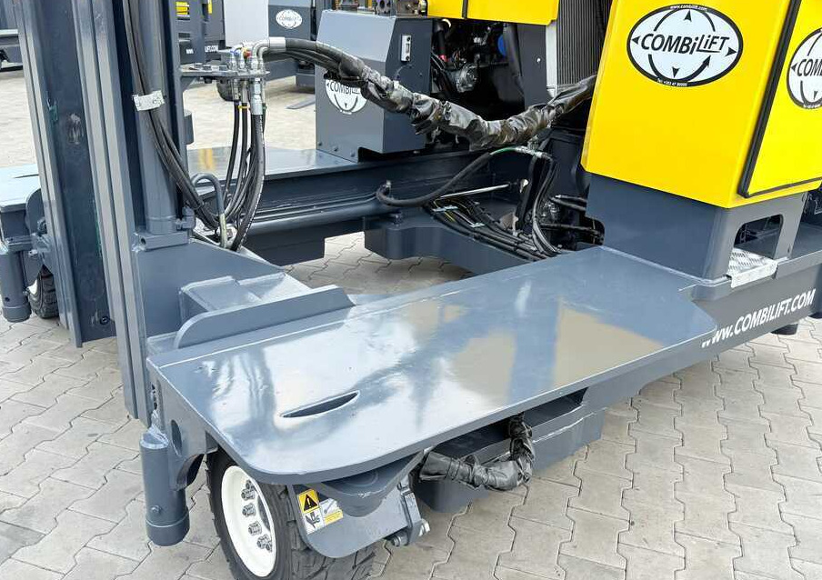 4-way reach truck Combilift C5000 / TRIPLEX 7500MM / WIDE FORK POSITIONER / FREE LIFT / NEW TYRES / HEATED CABIN: picture 25