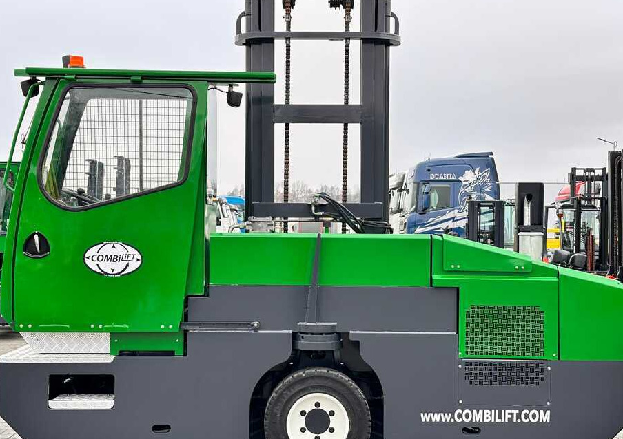 Combilift C5000SL / DIESEL / 4500MM / DUPLEX / CABIN / PLATFORMS / LIKE NEW - Side loader: picture 3 Combilift C5000SL / DIESEL / 4500MM / DUPLEX / CABIN / PLATFORMS / LIKE NEW - Side loader: picture 3