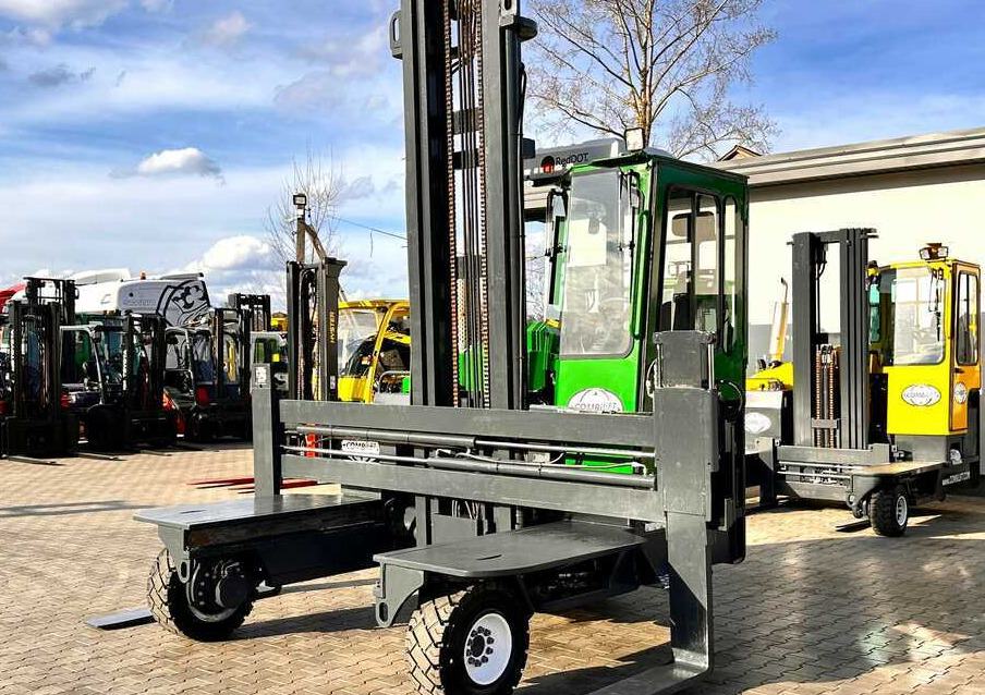 Combilift C5000XL / LPG / AIR CONDITIONING / WIDE POSITIONER / DUPLEX MAST / ADJUSTABLE FORKS / NEW TIRES / EXCELLENT CONDITION! - 4-way reach truck: picture 1 Combilift C5000XL / LPG / AIR CONDITIONING / WIDE POSITIONER / DUPLEX MAST / ADJUSTABLE FORKS / NEW TIRES / EXCELLENT CONDITION! - 4-way reach truck: picture 1