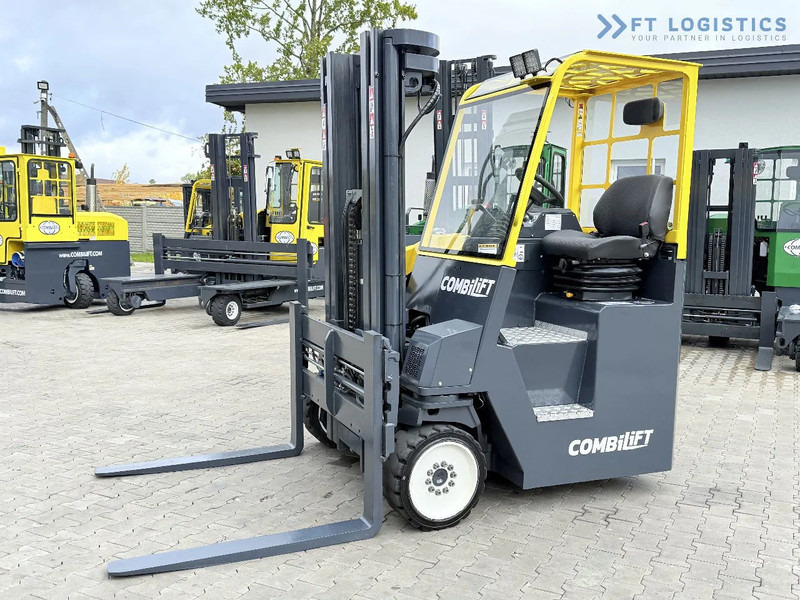 Combilift CB4000 / GAS / TRIPLEX 5200MM / FREE LIFT / FORK POSITIONER / SIDE SHIFT / EXCELLENT CONDITION / Wide range of four-way and side - 4-way reach truck: picture 3 Combilift CB4000 / GAS / TRIPLEX 5200MM / FREE LIFT / FORK POSITIONER / SIDE SHIFT / EXCELLENT CONDITION / Wide range of four-way and side - 4-way reach truck: picture 3