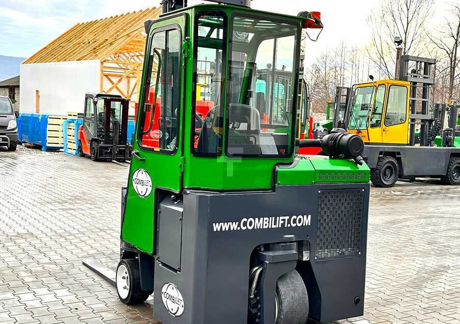 Combilift Combilift C3000CB - DUPLEX 4000mm - Year 2015 - / CABIN - HEATING / ONLY 6546 MTH / EXCELLENT CONDITION / LIKE NEW! - 4-way reach truck: picture 4 Combilift Combilift C3000CB - DUPLEX 4000mm - Year 2015 - / CABIN - HEATING / ONLY 6546 MTH / EXCELLENT CONDITION / LIKE NEW! - 4-way reach truck: picture 4
