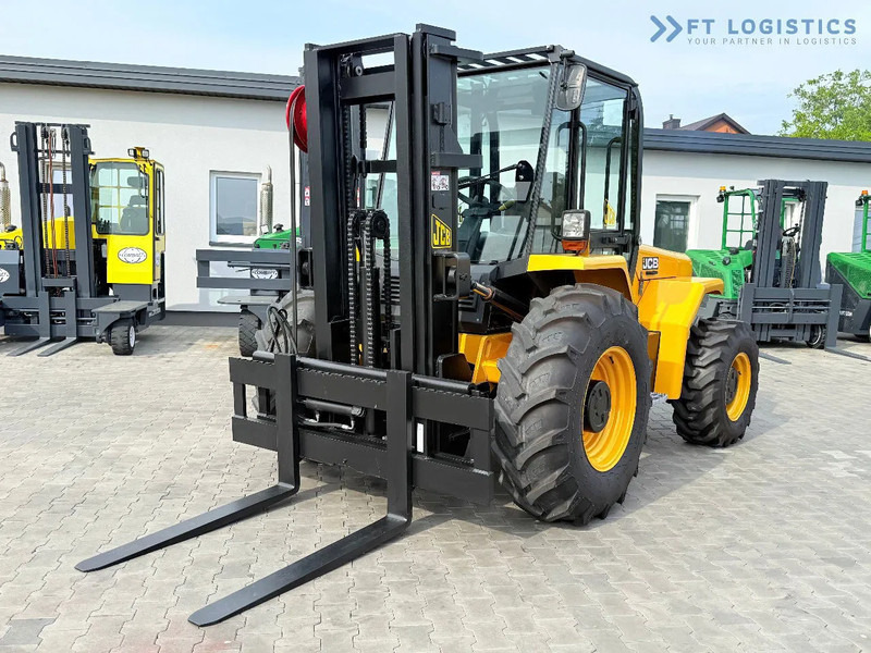 JCB 940 / DIESEL / TRIPLEX 4500MM / FORK POSITIONER / SIDE SHIFT / 4T / NEW TYRES / LIKE NEW 940 / DIESEL / TRIPLEX 4500MM / FORK PO - Rough terrain forklift: picture 3 JCB 940 / DIESEL / TRIPLEX 4500MM / FORK POSITIONER / SIDE SHIFT / 4T / NEW TYRES / LIKE NEW 940 / DIESEL / TRIPLEX 4500MM / FORK PO - Rough terrain forklift: picture 3