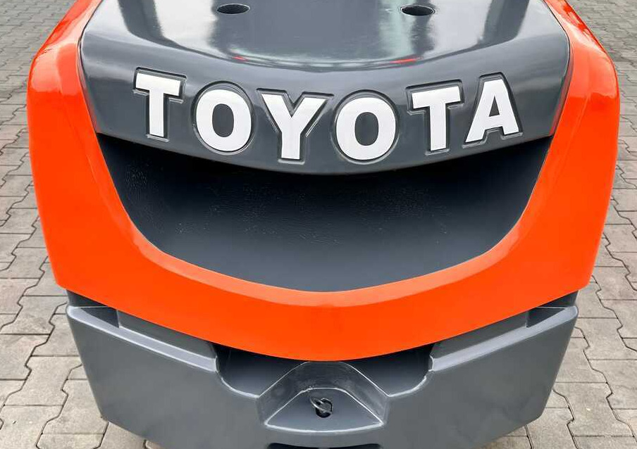 Toyota 52-8FDJF35 / DIESEL / 2016 / ONLY 2,096 HOURS / DUPLEX MAST / LIKE NEW - Diesel forklift: picture 5 Toyota 52-8FDJF35 / DIESEL / 2016 / ONLY 2,096 HOURS / DUPLEX MAST / LIKE NEW - Diesel forklift: picture 5