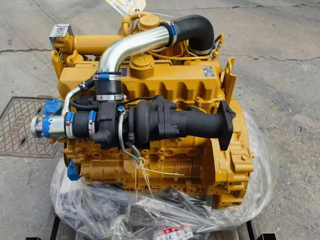 CATERPILLAR C3.3B - Engine for Excavator: picture 1 CATERPILLAR C3.3B - Engine for Excavator: picture 1