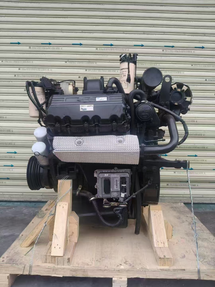 DOOSAN DV11 - Engine for Excavator: picture 3 DOOSAN DV11 - Engine for Excavator: picture 3