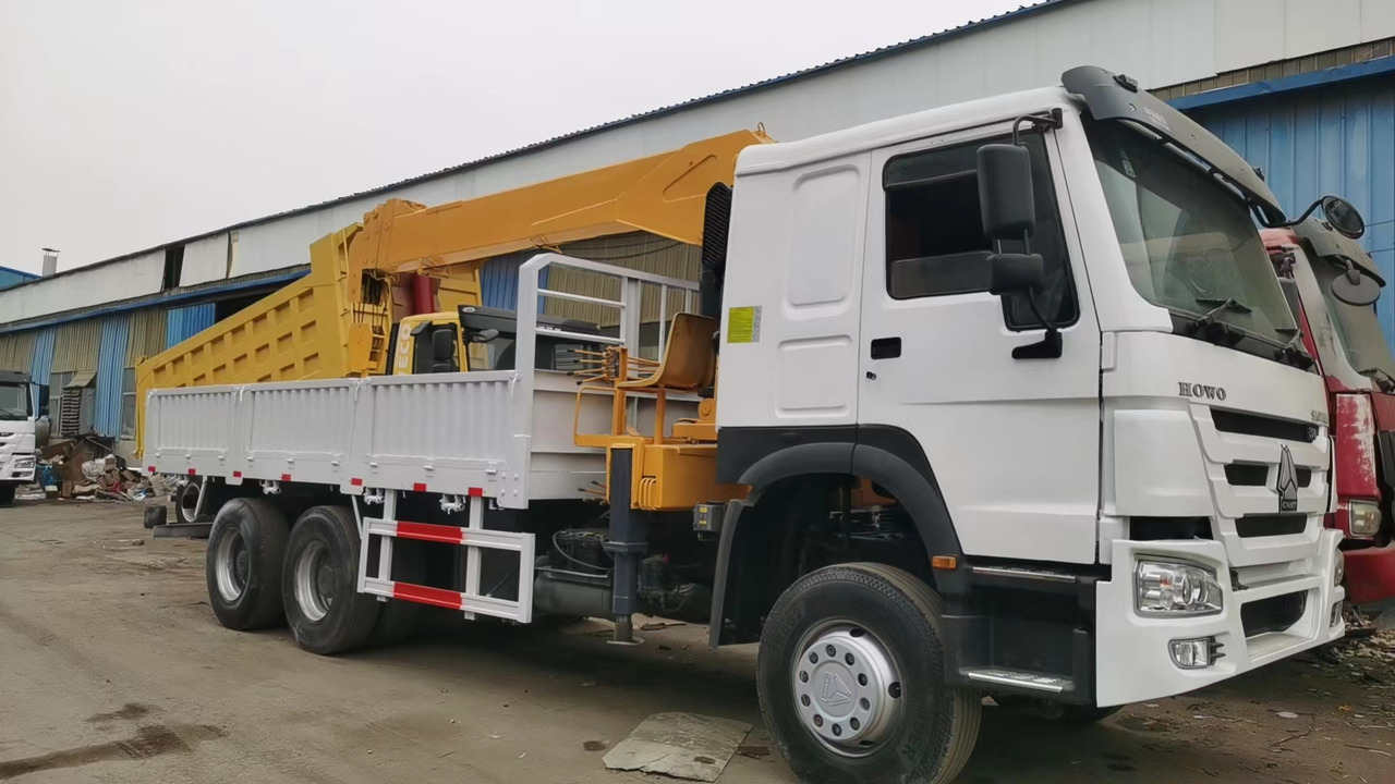 HOWO 371 - Crane truck: picture 1 HOWO 371 - Crane truck: picture 1