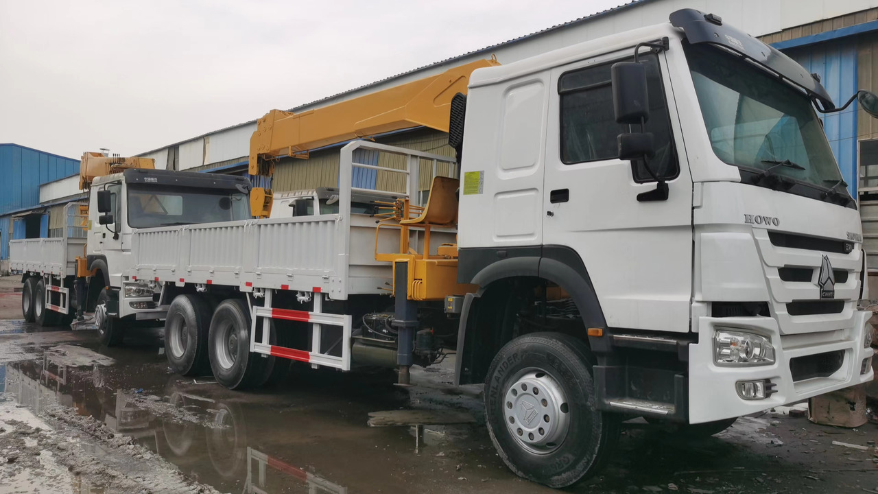 HOWO 371 - Crane truck: picture 4 HOWO 371 - Crane truck: picture 4