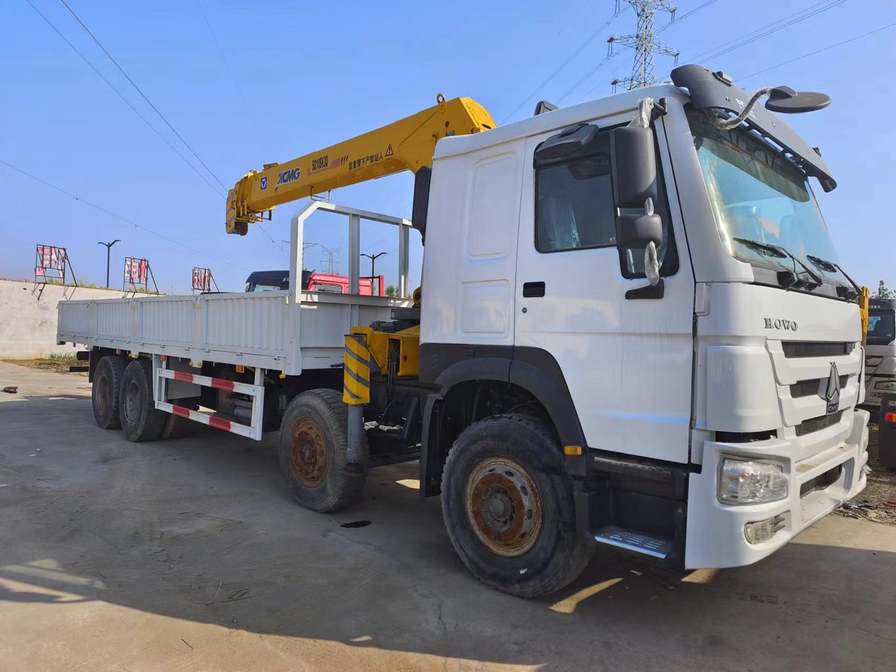 HOWO HOWO 371 chassis,10 TONS crane truck - Crane truck: picture 5 HOWO HOWO 371 chassis,10 TONS crane truck - Crane truck: picture 5