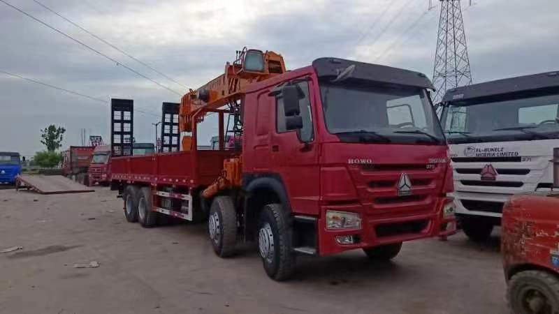 HOWO XCMG HOWO 375 chassis ,XCMG QY16D - Crane truck: picture 1 HOWO XCMG HOWO 375 chassis ,XCMG QY16D - Crane truck: picture 1