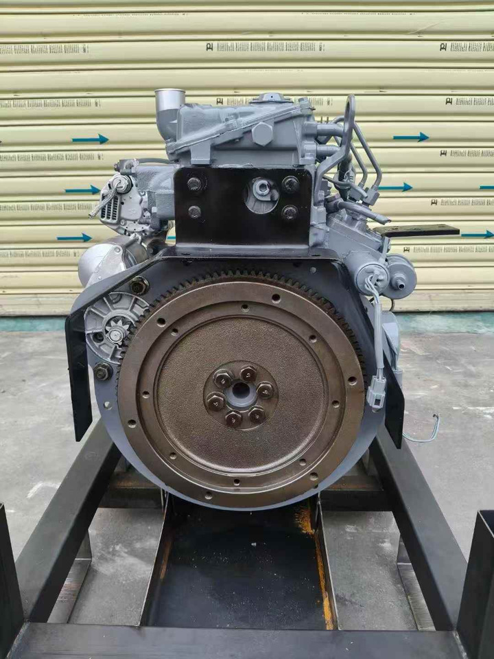 ISUZU 3LB1 - Engine for Excavator: picture 3 ISUZU 3LB1 - Engine for Excavator: picture 3