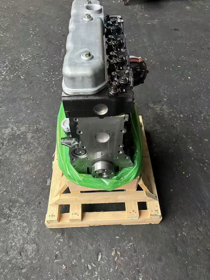 ISUZU 4BG1 - Engine for Excavator: picture 2 ISUZU 4BG1 - Engine for Excavator: picture 2