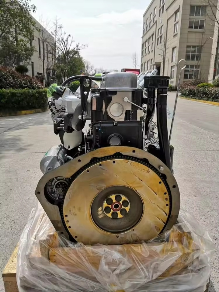 ISUZU C240 - Engine for Excavator: picture 3 ISUZU C240 - Engine for Excavator: picture 3