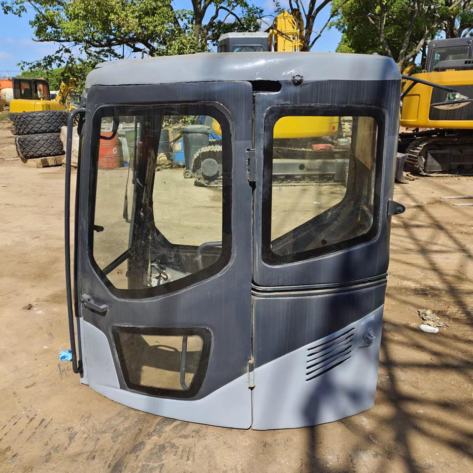 KOMATSU 21W-54-00511 21W-54-00512 21W-54-00513 - Cab for Excavator: picture 1 KOMATSU 21W-54-00511 21W-54-00512 21W-54-00513 - Cab for Excavator: picture 1