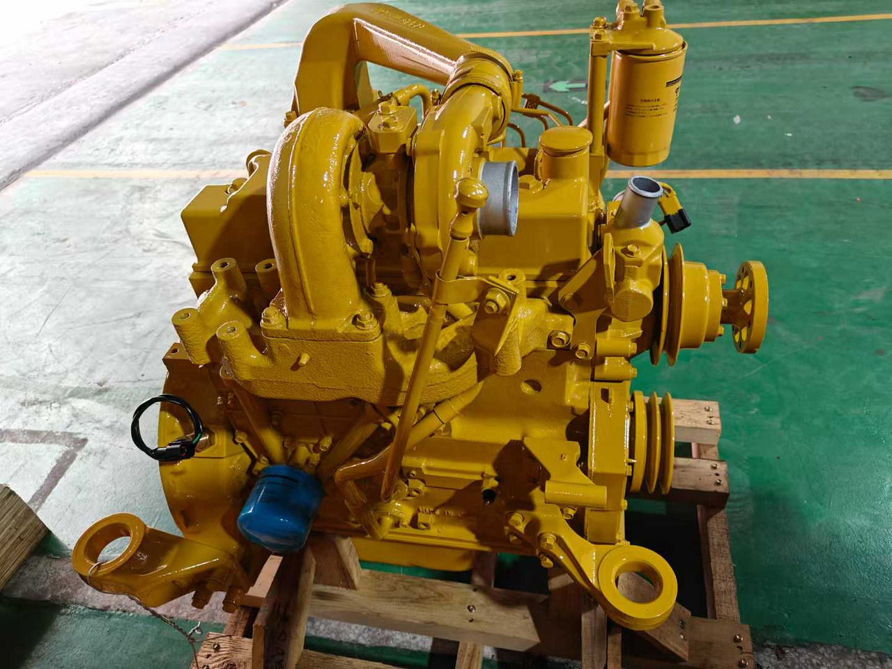KOMATSU 4D95 - Engine for Excavator: picture 2 KOMATSU 4D95 - Engine for Excavator: picture 2
