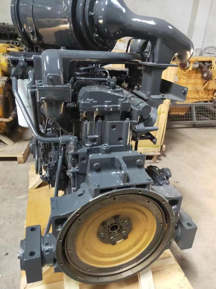 KOMATSU 6D125E - Engine for Excavator: picture 1 KOMATSU 6D125E - Engine for Excavator: picture 1