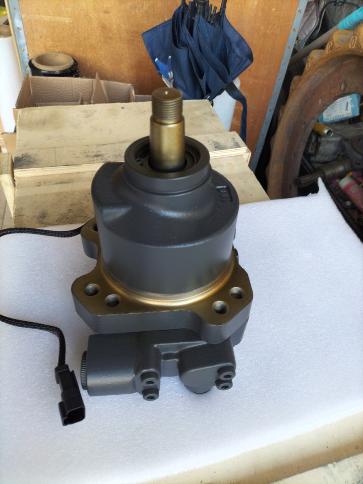 KOMATSU 708-7S-00352 - Fan for Excavator: picture 1 KOMATSU 708-7S-00352 - Fan for Excavator: picture 1