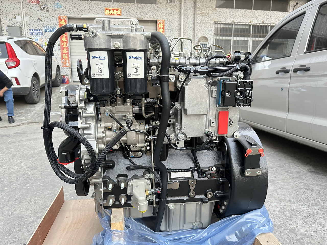 PERKINS 1104D-e44TA - Engine for Excavator: picture 2 PERKINS 1104D-e44TA - Engine for Excavator: picture 2