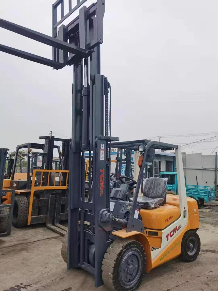TCM 5 TONS 2 stages - Diesel forklift: picture 2 TCM 5 TONS 2 stages - Diesel forklift: picture 2