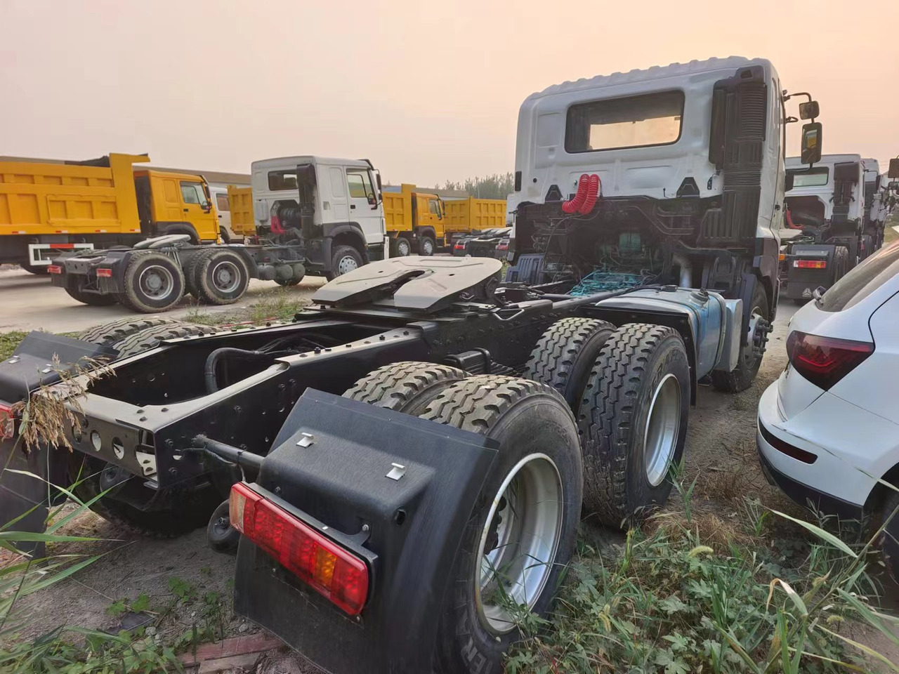 HINO HINO 700 - Tractor unit: picture 3 HINO HINO 700 - Tractor unit: picture 3