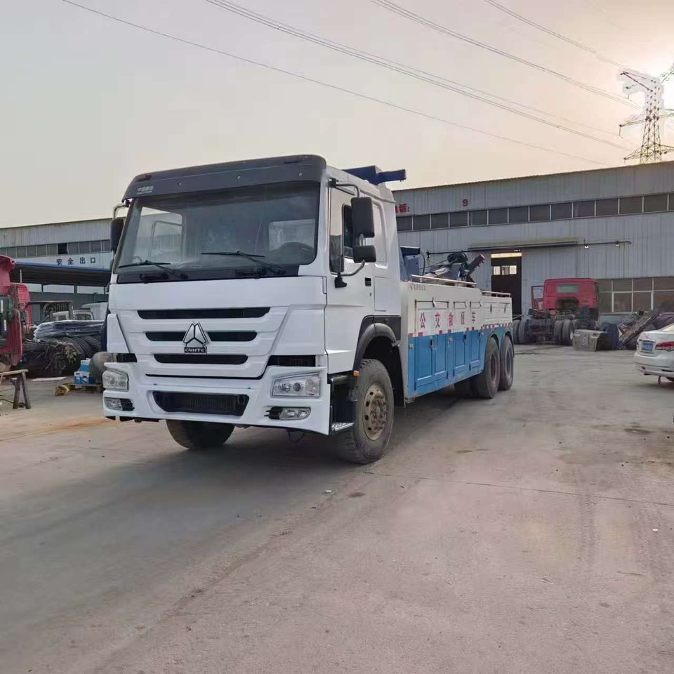 SINOTRUK - Truck: picture 2 SINOTRUK - Truck: picture 2