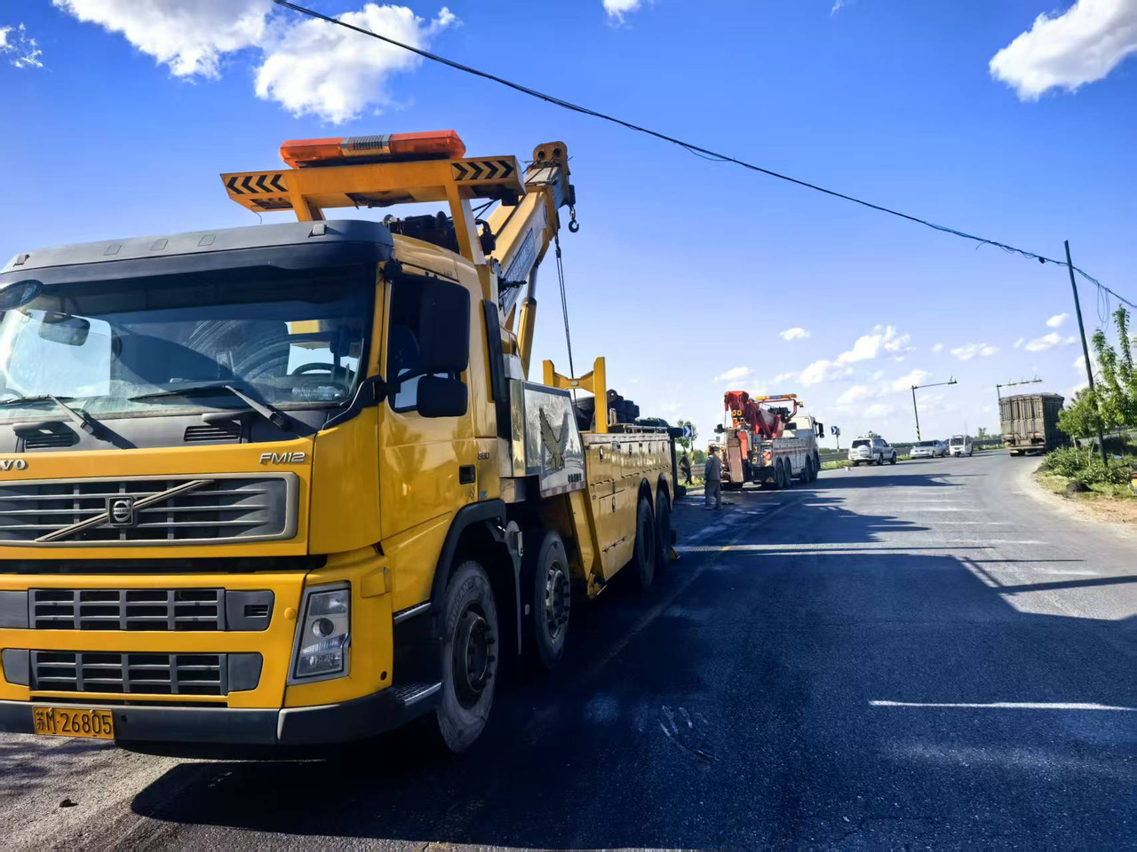 XCMG crane truck 70t - Crane truck: picture 1 XCMG crane truck 70t - Crane truck: picture 1