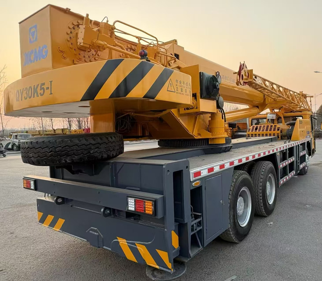 XCMG crane truck - Crane truck: picture 4 XCMG crane truck - Crane truck: picture 4