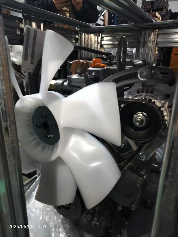 YANMAR 3TNV76 - Engine for Excavator: picture 4 YANMAR 3TNV76 - Engine for Excavator: picture 4