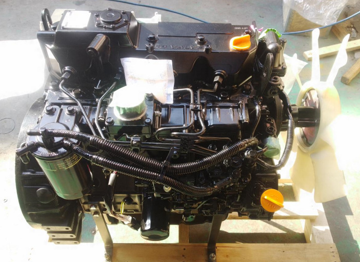 YANMAR 4TNV94L - Engine for Excavator: picture 1 YANMAR 4TNV94L - Engine for Excavator: picture 1