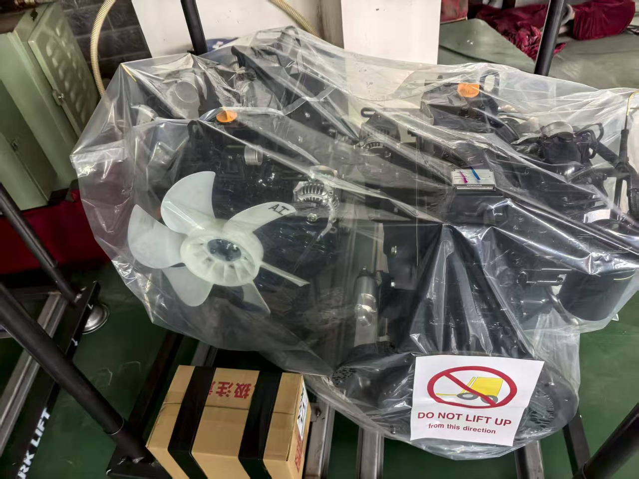 YANMAR 4TNV94L - Engine for Forklift: picture 1 YANMAR 4TNV94L - Engine for Forklift: picture 1