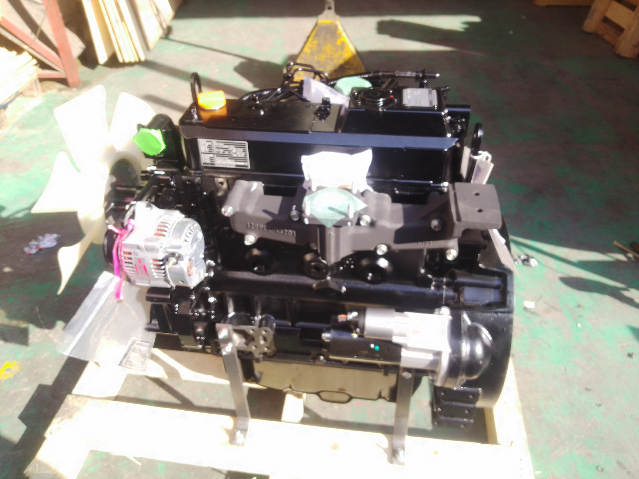 YANMAR 4TNV94L - Engine for Excavator: picture 1 YANMAR 4TNV94L - Engine for Excavator: picture 1
