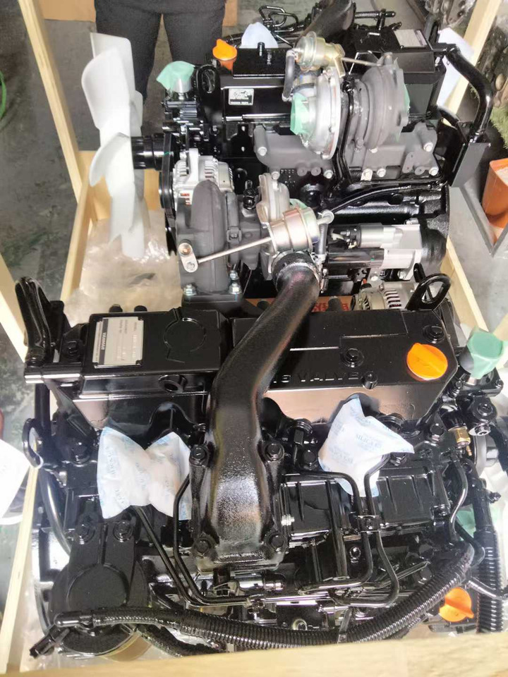 YANMAR 4TNV98T - Engine for Excavator: picture 2 YANMAR 4TNV98T - Engine for Excavator: picture 2