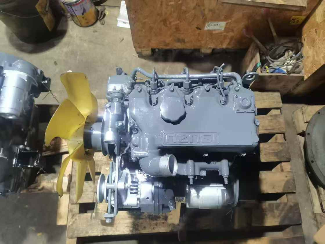 Isuzu 3LB1 - Engine for Excavator: picture 2 Isuzu 3LB1 - Engine for Excavator: picture 2