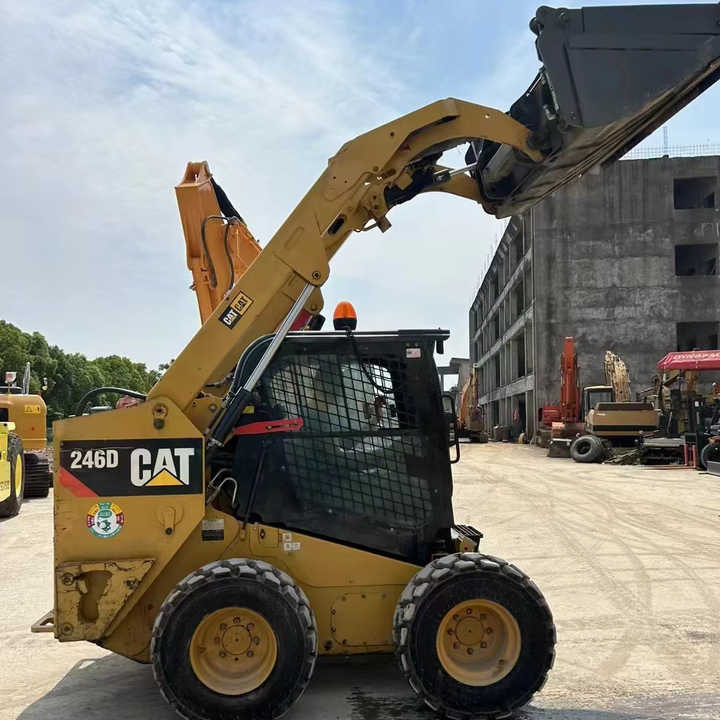 90% New Front Loader Tractor CAT 246D Skid Steer Loader / Used Cat 226B 246C 246d Mini Skid Steer Loader in Stock - Skid steer loader: picture 1 90% New Front Loader Tractor CAT 246D Skid Steer Loader / Used Cat 226B 246C 246d Mini Skid Steer Loader in Stock - Skid steer loader: picture 1