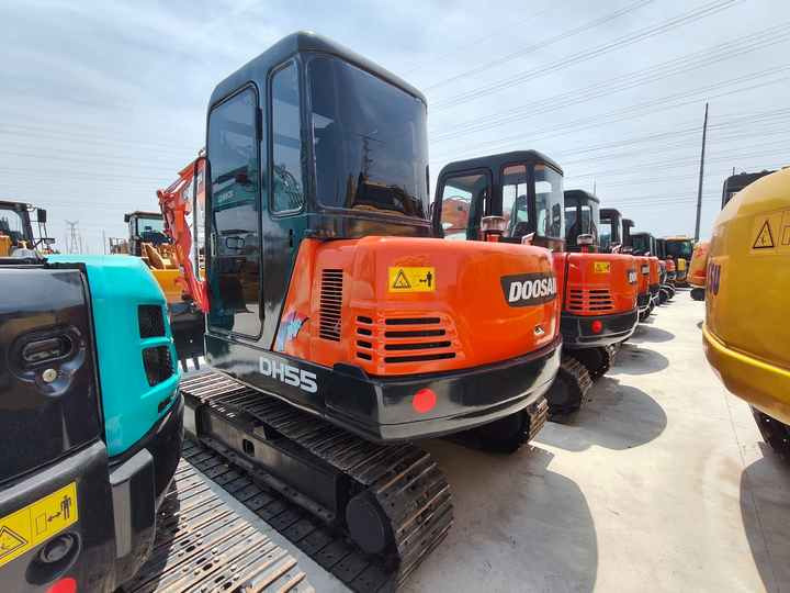 90% New Mini Excavator Doosan DH55, 5-Ton Mini Used High Quality - Mini excavator: picture 3 90% New Mini Excavator Doosan DH55, 5-Ton Mini Used High Quality - Mini excavator: picture 3