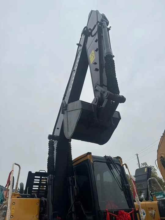 China Brand Used VOLVO EC140 Mini Excavator 6ton Crawler Earth Digger Machine for Sale - Crawler excavator: picture 5 China Brand Used VOLVO EC140 Mini Excavator 6ton Crawler Earth Digger Machine for Sale - Crawler excavator: picture 5